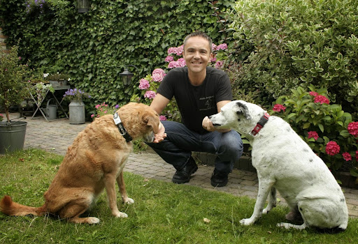 Hondenspecialist Arnoud Busscher Gedragstherapie/ Puppycursus