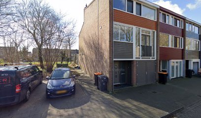 De kwispelende thuisblijver