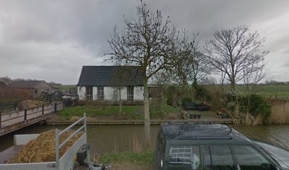 Hondentraining, gedragstherapie bij honden en arboadvies Stillwater-consultancy